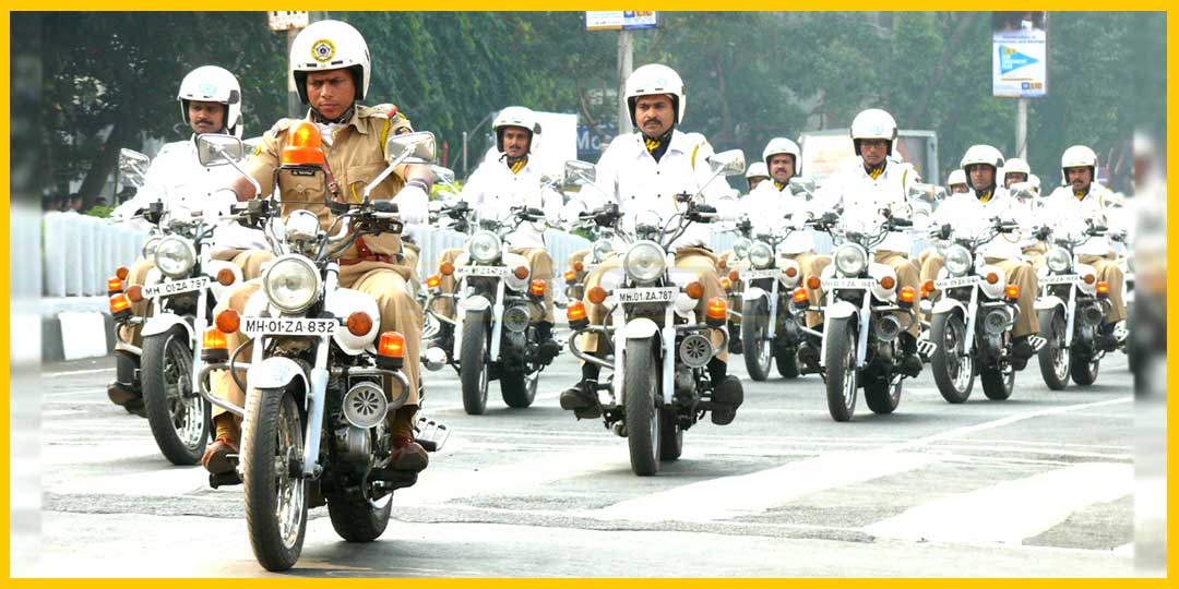 Mumbai Traffic Police in Action on Helmet Rule being enforced MotoGazer